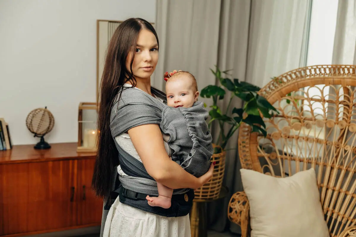 LennyHybrid Half Buckle Carrier, herringbone weave 100% cotton - LITTLE HERRINGBONE OMBRE GREY - Woven Baby Size - Standard   lenny_hybrid    #