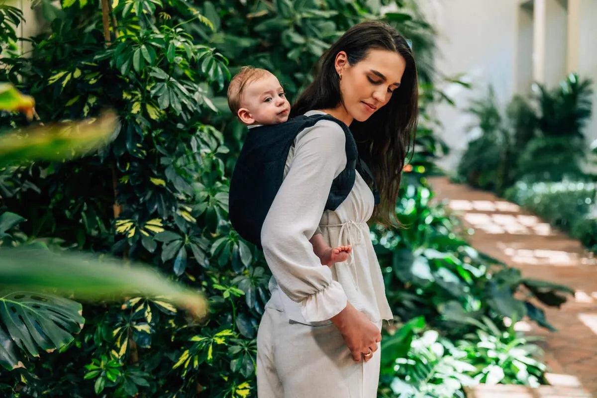 Lenny Buckle Onbuhimo PRO baby carrier, jacquard weave (59% cotton, 41% merino wool) - PEACOCK'S TAIL - PITCH BLACK - Woven Baby Preschool   buckle_onbu_pro_carriers    #