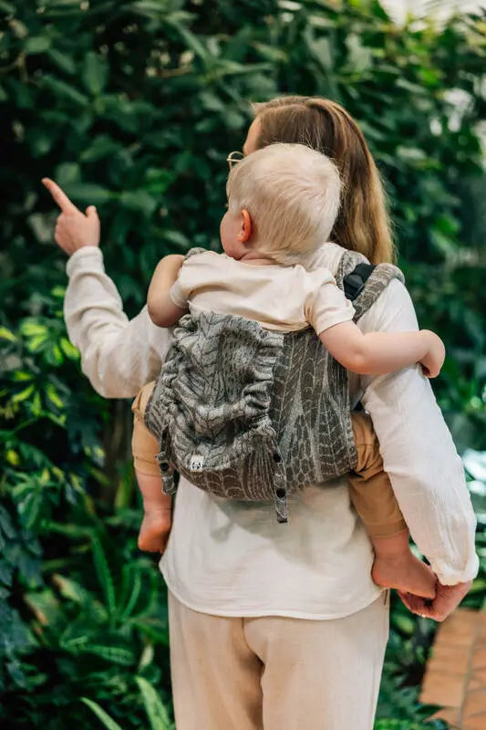 Lenny Buckle Onbuhimo PRO baby carrier, jacquard weave (63% cotton, 37% silk) - SKETCHES OF NATURE - EPIC - Woven Baby Size - Standard   buckle_onbu_pro_carriers    #
