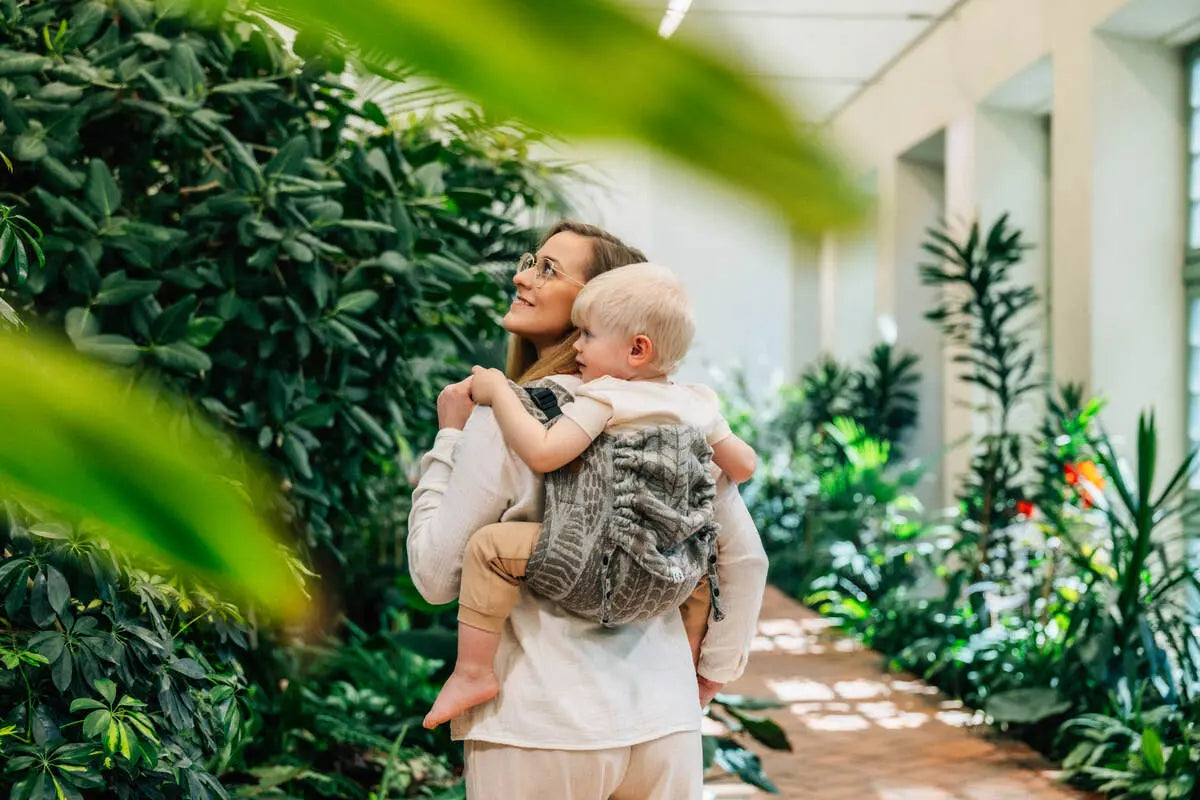 Lenny Buckle Onbuhimo PRO baby carrier, jacquard weave (63% cotton, 37% silk) - SKETCHES OF NATURE - EPIC - Woven Baby Size - Standard   buckle_onbu_pro_carriers    #