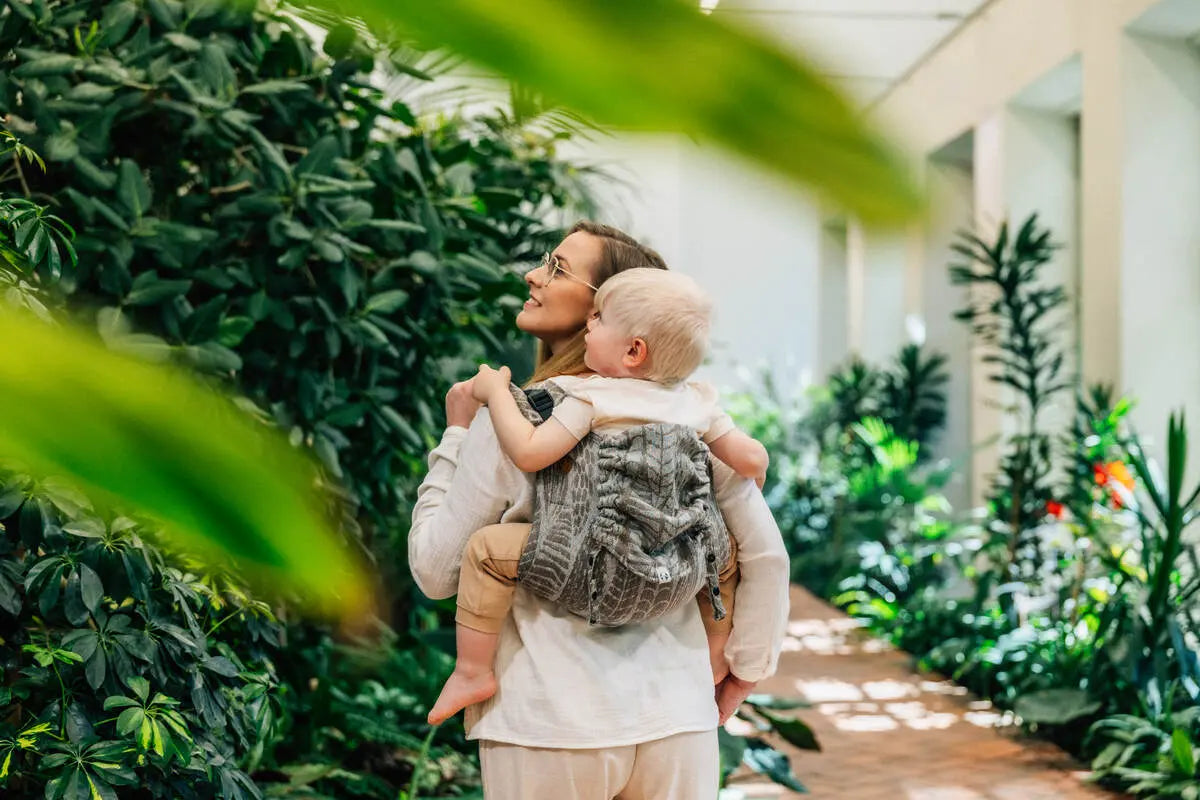 Lenny Buckle Onbuhimo PRO baby carrier, jacquard weave (63% cotton, 37% silk) - SKETCHES OF NATURE - EPIC - Woven Baby Size - Standard   buckle_onbu_pro_carriers    #