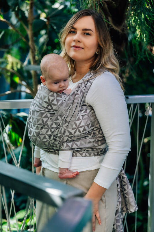 Baby Wrap, Jacquard Weave (55% cotton, 45% TENCEL™ Lyocell) - HEXAFLOWERS - MIRROR