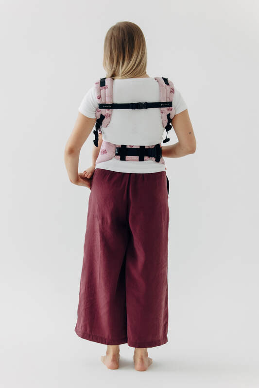 LennyUpGrade PRO Carrier, jacquard weave 100% cotton - MOOMINVALLEY - SHOW ME - Woven Baby Standard   lenny_upgrade_pro    #