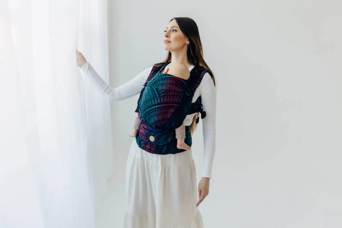 LennyUpGrade PRO Carrier, jacquard weave (60% cotton, 28% merino wool, 8% silk, 4% cashmere) - PEACOCK'S TAIL - BLACK OPAL - Woven Baby Standard   lenny_upgrade_pro    #