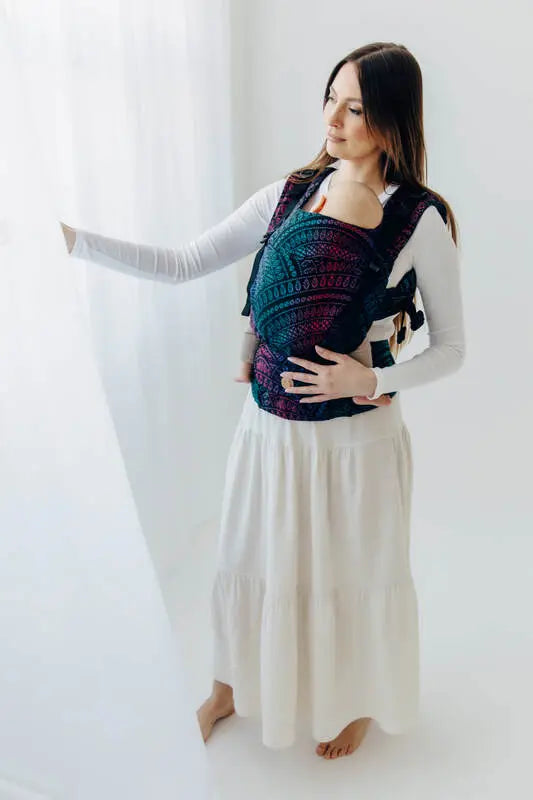 LennyUpGrade PRO Carrier, jacquard weave (60% cotton, 28% merino wool, 8% silk, 4% cashmere) - PEACOCK'S TAIL - BLACK OPAL - Woven Baby Standard   lenny_upgrade_pro    #