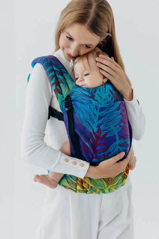 LennyLight Carrier, jacquard weave 100% cotton - RAINFOREST - CARNIVAL