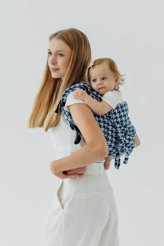 Lenny Buckle Onbuhimo PRO baby carrier, jacquard weave (40% cotton, 40% merino wool, 13% silk, 7% cashmere) - PATA DE GALLO - PUZZLE