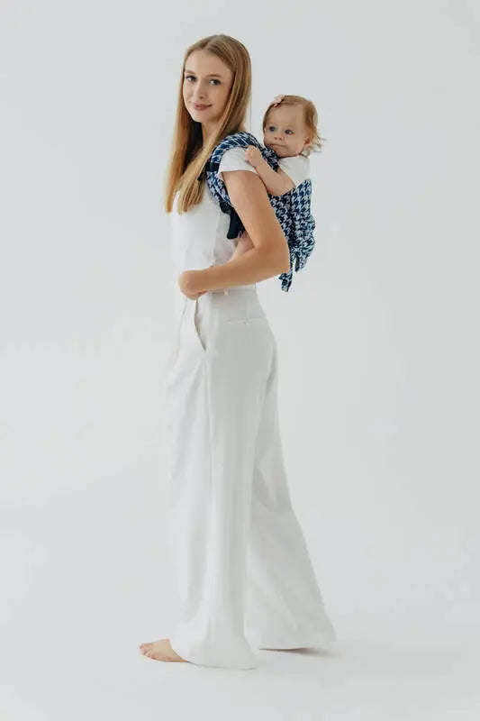 Lenny Buckle Onbuhimo PRO baby carrier, jacquard weave (40% cotton, 40% merino wool, 13% silk, 7% cashmere) - PATA DE GALLO - PUZZLE