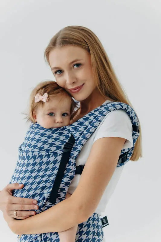 LennyLight Carrier, jacquard weave (40% cotton, 40% merino wool, 13% silk, 7% cashmere) - PATA DE GALLO - PUZZLE