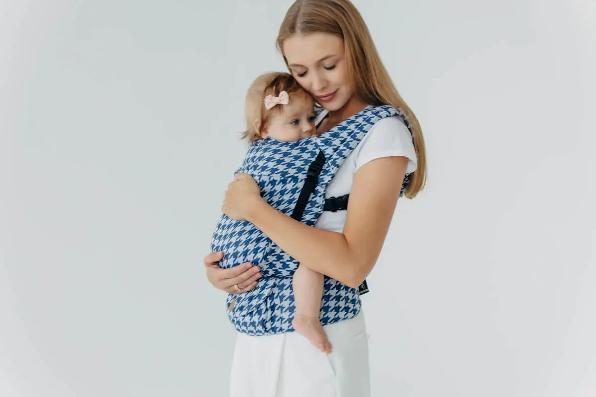 LennyLight Carrier, jacquard weave (40% cotton, 40% merino wool, 13% silk, 7% cashmere) - PATA DE GALLO - PUZZLE