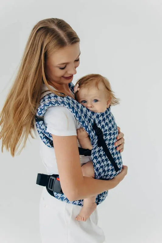 LennyLight Carrier, jacquard weave (40% cotton, 40% merino wool, 13% silk, 7% cashmere) - PATA DE GALLO - PUZZLE