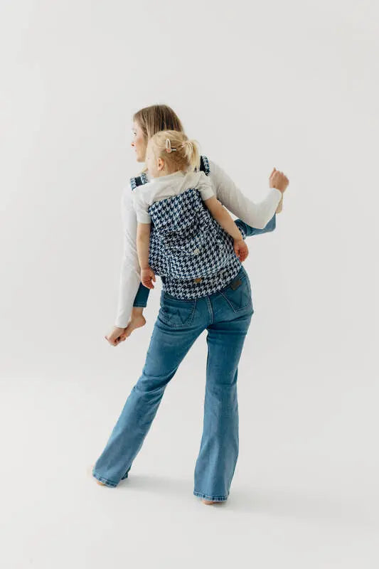 LennyPreschool Carrier, jacquard weave (40% cotton, 40% merino wool, 13% silk, 7% cashmere) - PATA DE GALLO - PUZZLE