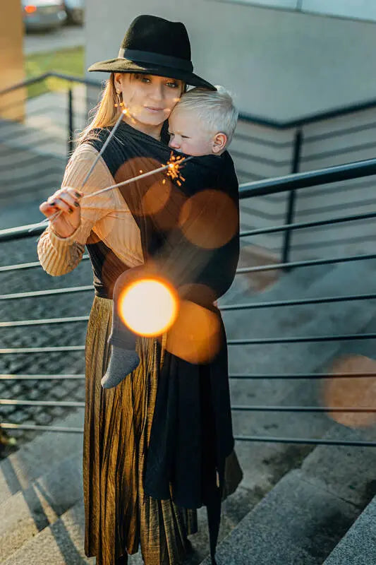 Baby Wrap, Jacquard Weave (59% cotton, 41% merino wool) - PEACOCK'S TAIL - PITCH BLACK - Woven Baby Size - L-Size - M-Size - S-Size - XL-Size - XS   long_woven_wraps    #