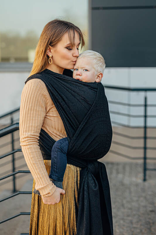 Baby Wrap, Jacquard Weave (59% cotton, 41% merino wool) - PEACOCK'S TAIL - PITCH BLACK