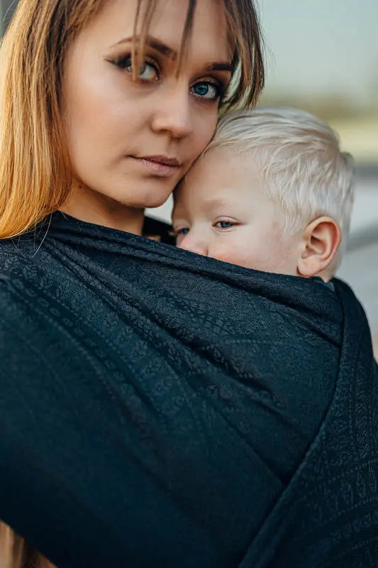 Baby Wrap, Jacquard Weave (59% cotton, 41% merino wool) - PEACOCK'S TAIL - PITCH BLACK - Woven Baby XS - 4   long_woven_wraps    #