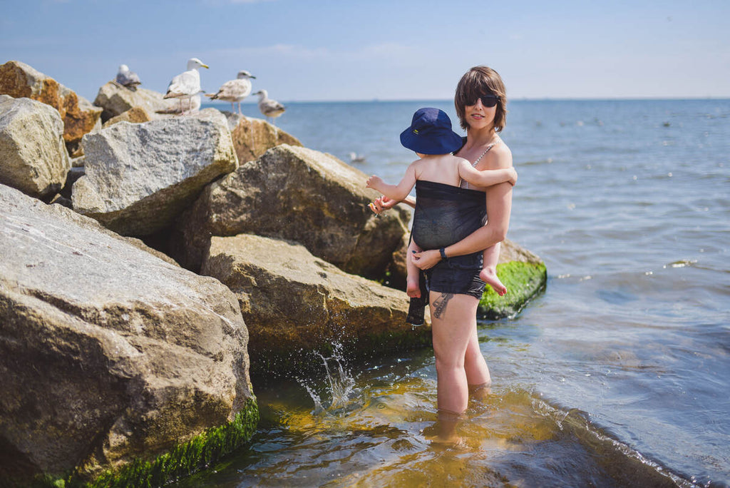Water ring sling (100% polyester), with gathered shoulder - BLACK MESH - standard 1.8m - Woven Baby    water_ringsling    #