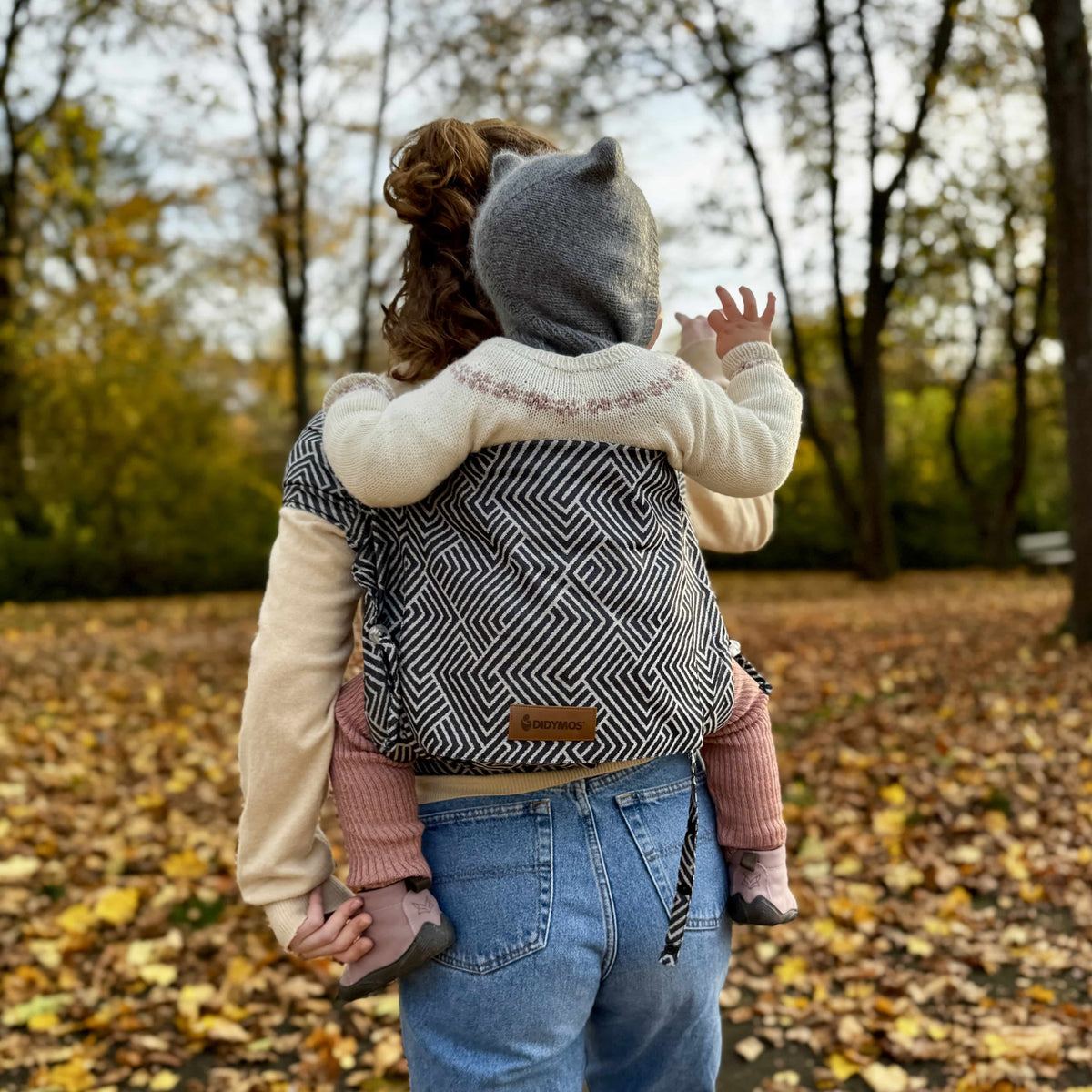 DIDYMOS DidyKlick Toddler - Woven Baby One Size / Metro Monochrom   Baby Carriers > Halfbuckle Carrier > DidyKlick 4u Toddler    #