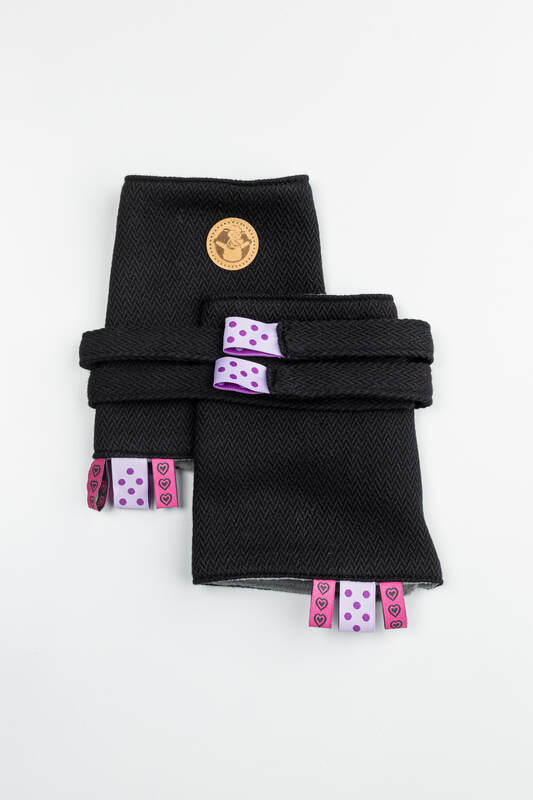 Drool Pads & Reach Straps Set, (60% cotton, 40% polyester) - LITTLE HERRINGBONE EBONY BLACK
