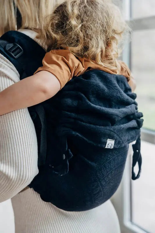 Lenny Buckle Onbuhimo PRO baby carrier, jacquard weave (59% cotton, 41% merino wool) - PEACOCK'S TAIL - PITCH BLACK - Woven Baby Size - Preschool-Size - Standard-Size - Toddler   buckle_onbu_pro_carriers    #